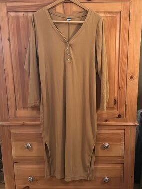 🐷 Old Navy Long Ribbed Maxi Dress